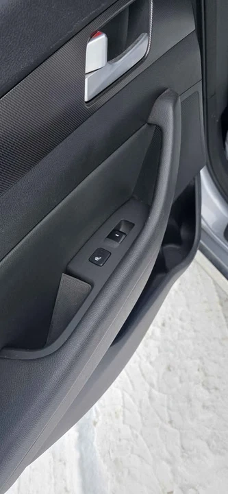 2015 Hyundai Sonata - Image 8 of 12
