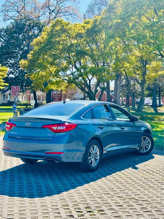 2015 Hyundai Sonata - Image 15 of 17