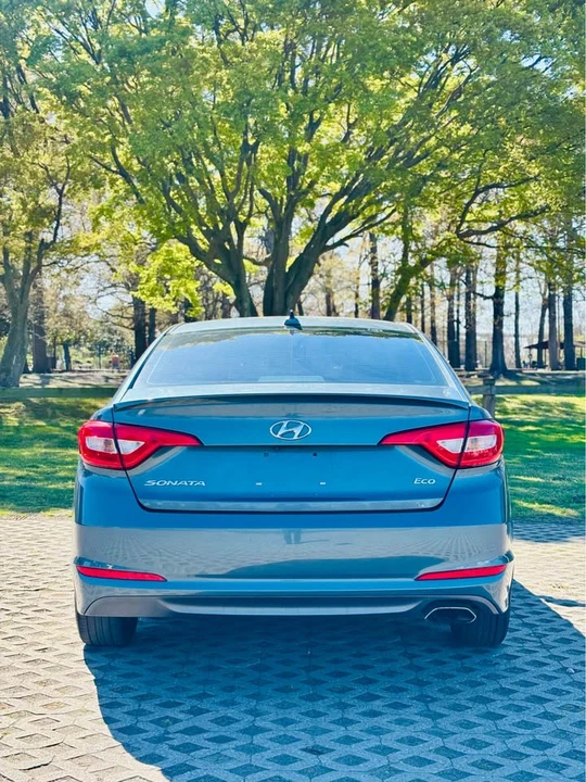 2015 Hyundai Sonata - Image 13 of 17