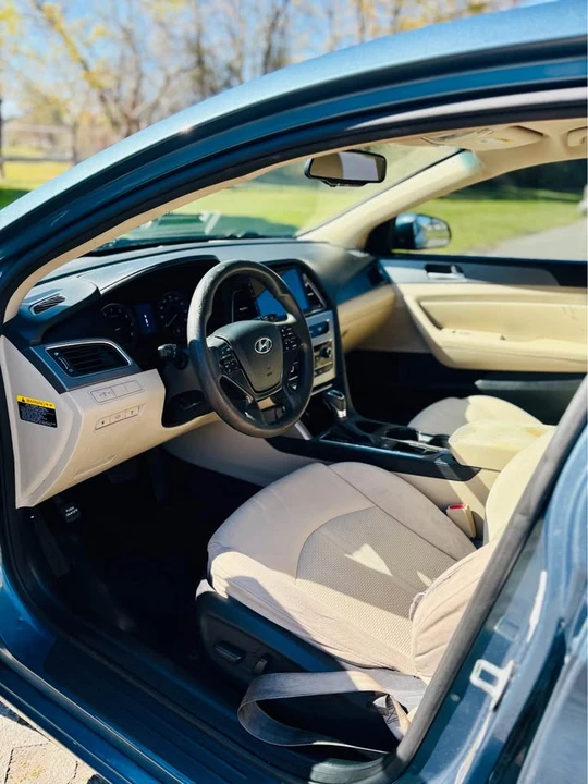 2015 Hyundai Sonata - Image 8 of 17