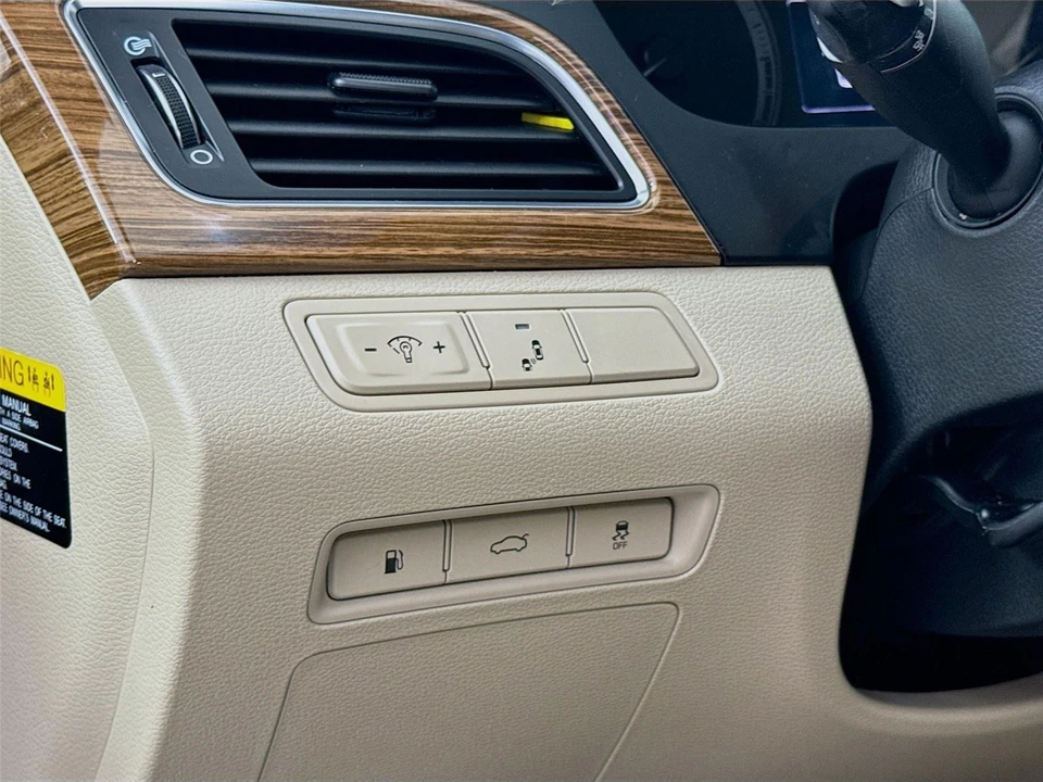 2015 Hyundai Sonata - Image 7 of 14