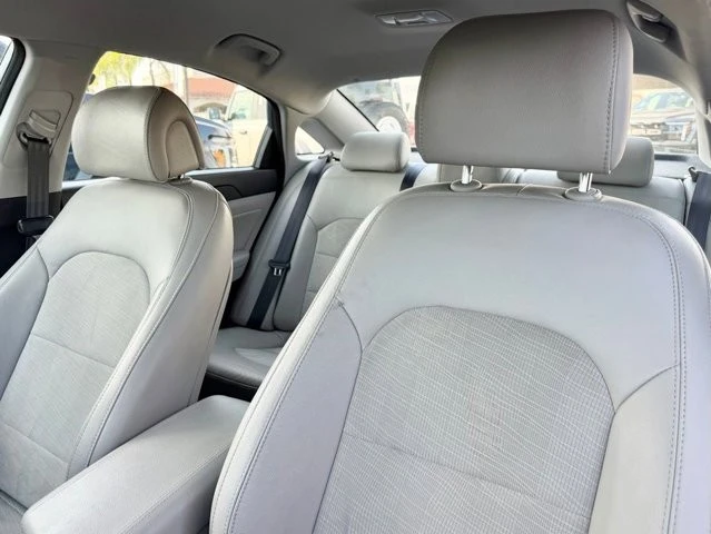 2015 Hyundai Sonata - Image 16 of 21