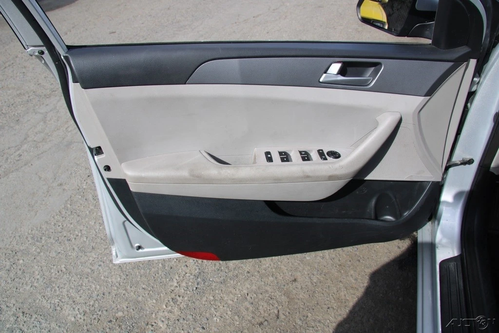 2015 Hyundai Sonata - Image 13 of 21