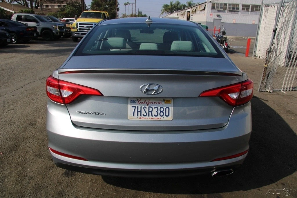 2015 Hyundai Sonata - Image 5 of 21