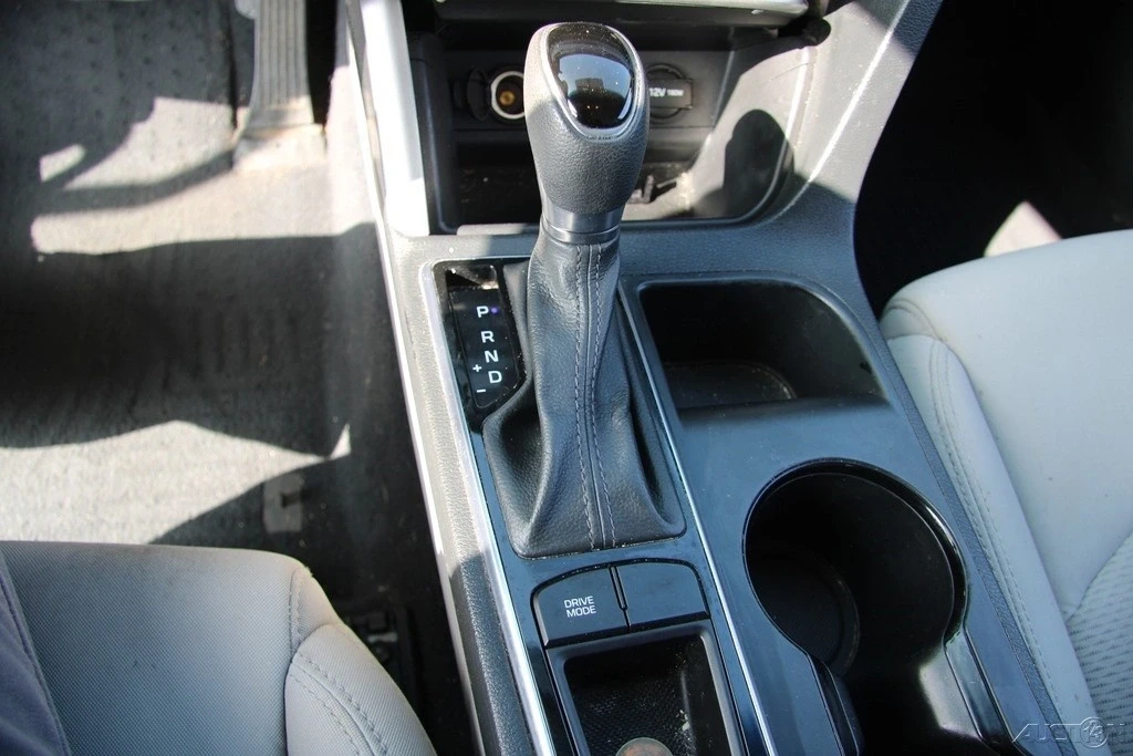 2015 Hyundai Sonata - Image 16 of 21