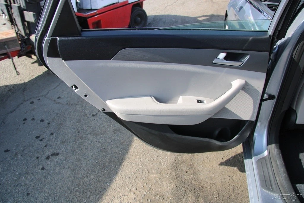 2015 Hyundai Sonata - Image 17 of 21