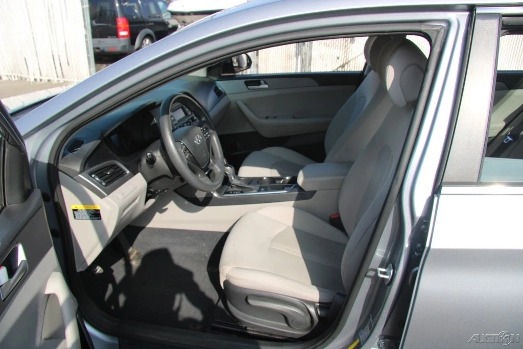 2015 Hyundai Sonata - Image 11 of 21