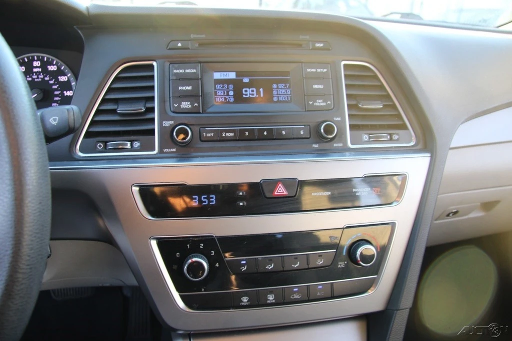 2015 Hyundai Sonata - Image 16 of 21