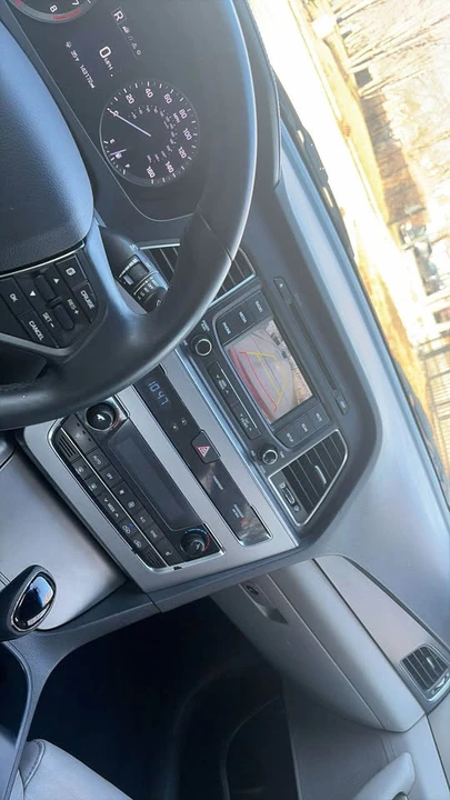 2015 Hyundai Sonata - Image 10 of 11