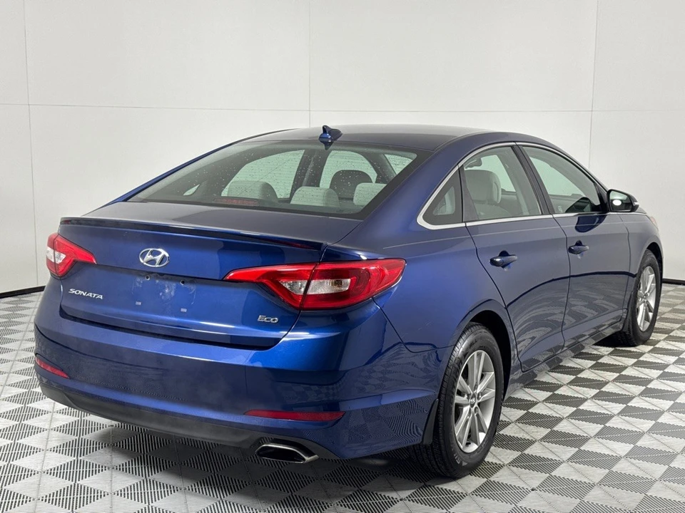 2015 Hyundai Sonata - Image 5 of 12