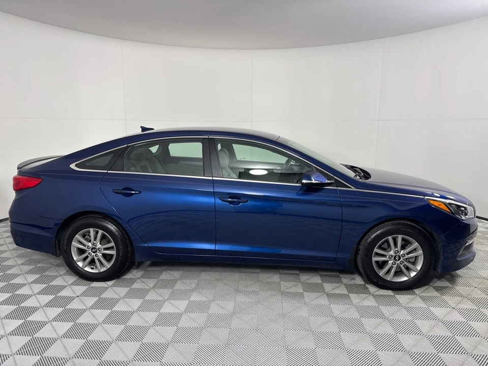 2015 Hyundai Sonata - Image 4 of 12
