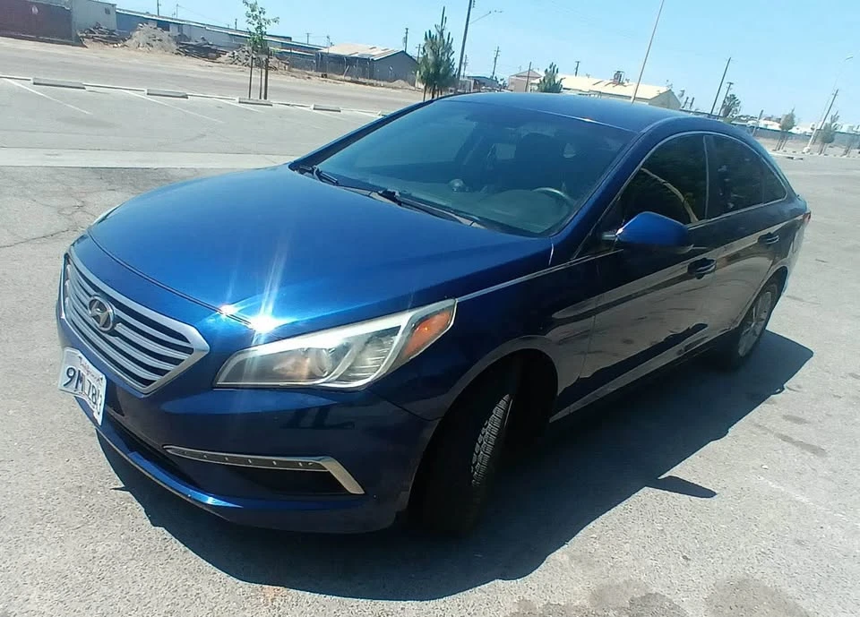 2015 Hyundai Sonata - Image 2 of 5