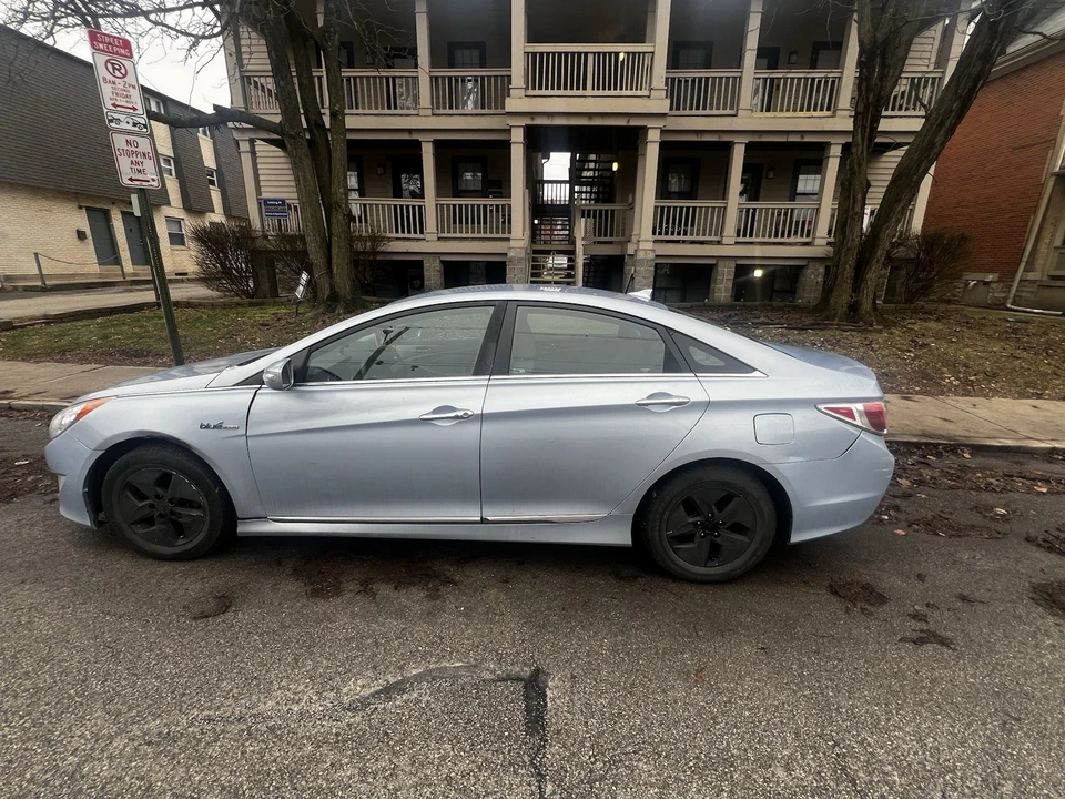 2015 Hyundai Sonata - Image 3 of 11
