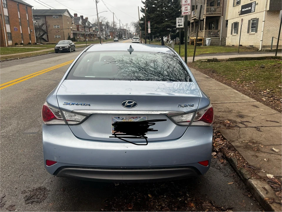 2015 Hyundai Sonata - Image 2 of 11