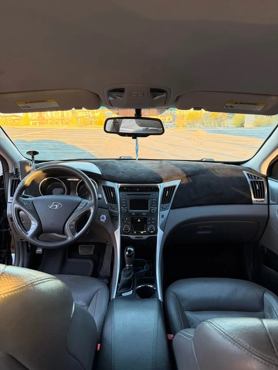 2015 Hyundai Sonata - Image 12 of 19