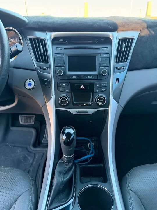2015 Hyundai Sonata - Image 13 of 19