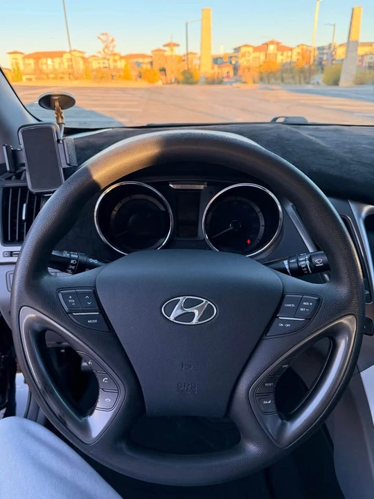 2015 Hyundai Sonata - Image 14 of 19