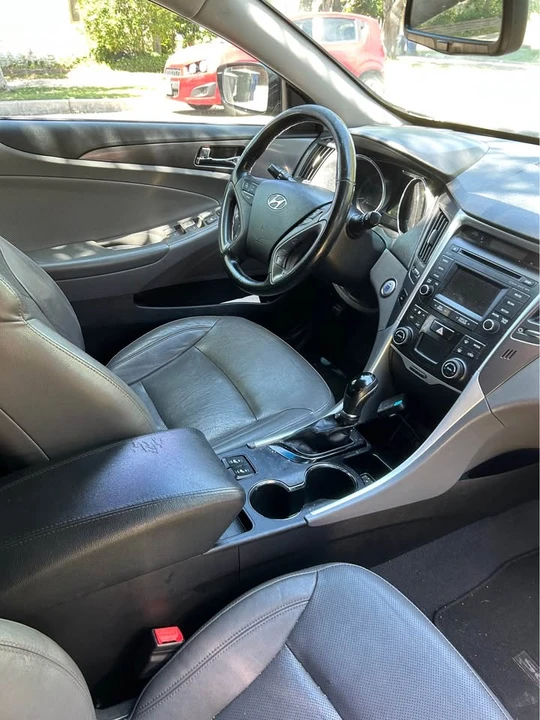 2015 Hyundai Sonata - Image 6 of 9