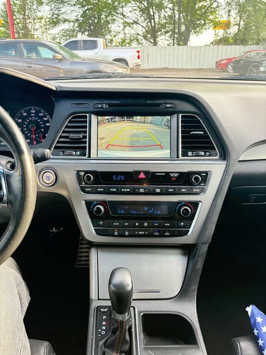 2015 Hyundai Sonata - Image 18 of 19