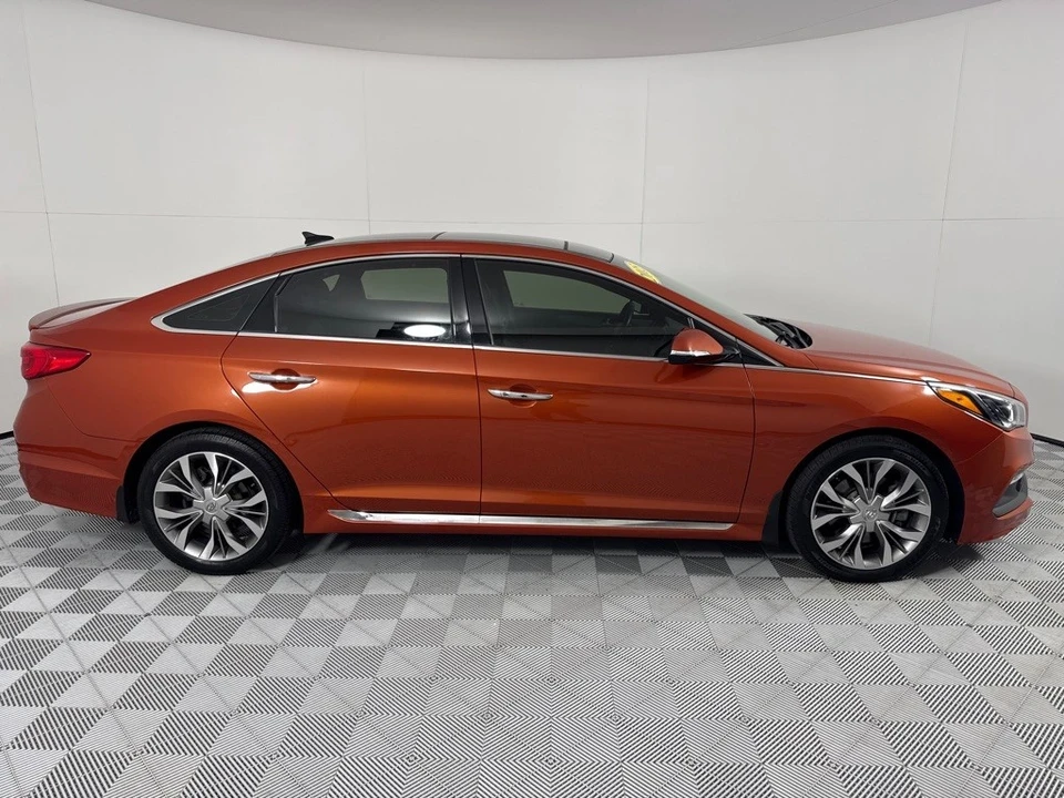 2015 Hyundai Sonata - Image 4 of 12