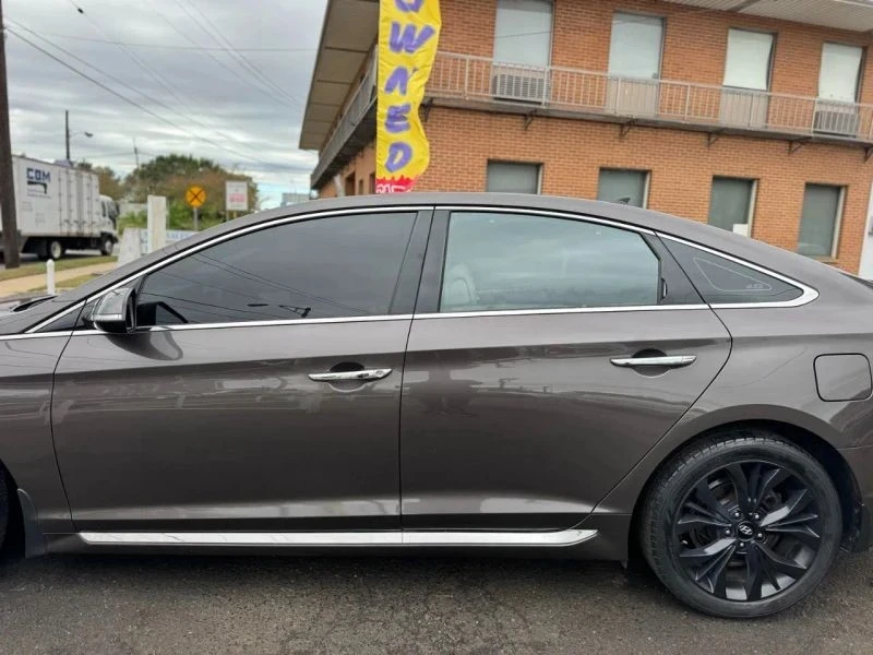2015 Hyundai Sonata - Image 8 of 12