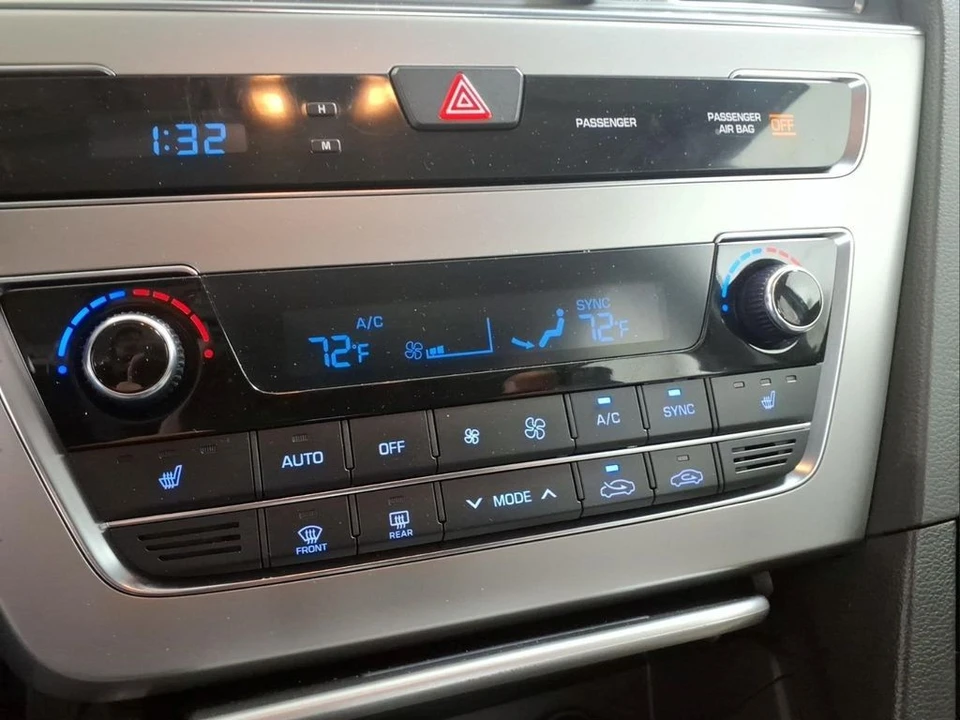 2015 Hyundai Sonata - Image 10 of 21