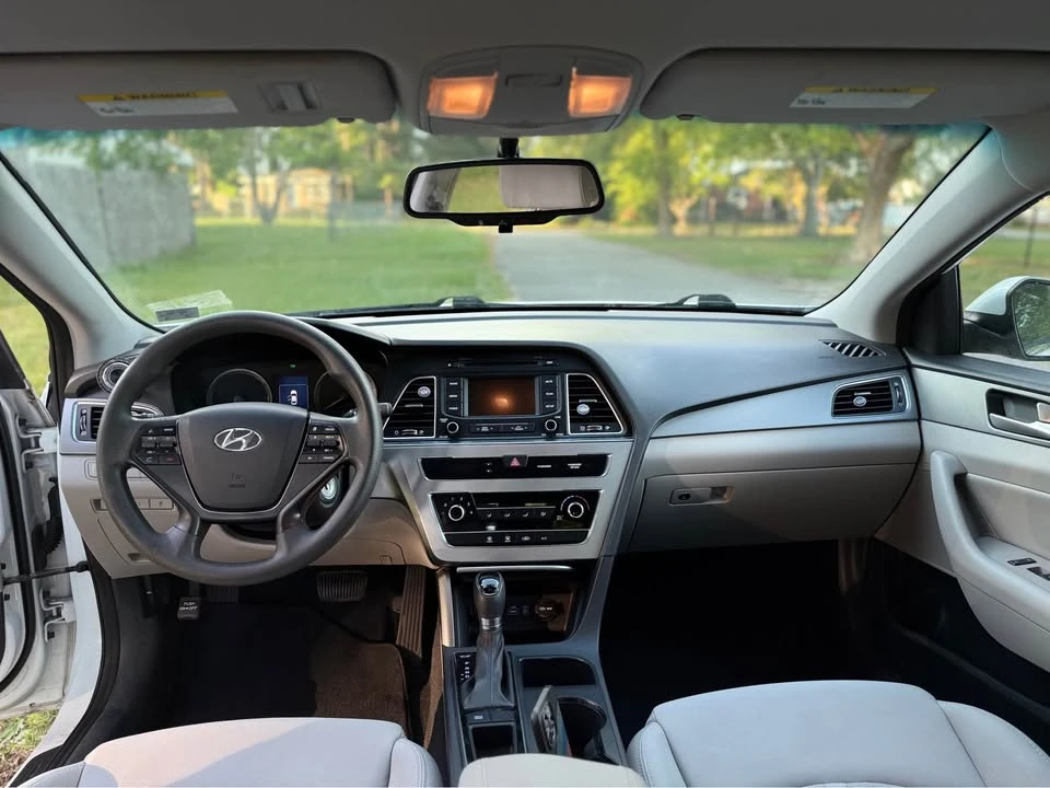 2015 Hyundai Sonata - Image 13 of 16