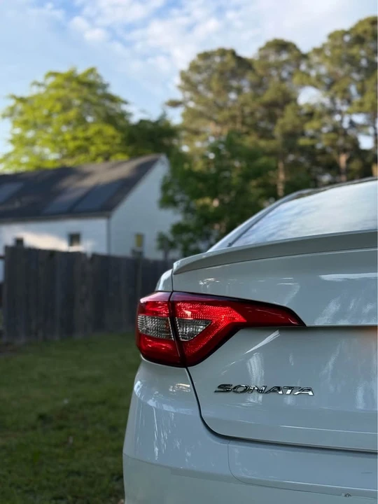 2015 Hyundai Sonata - Image 8 of 16