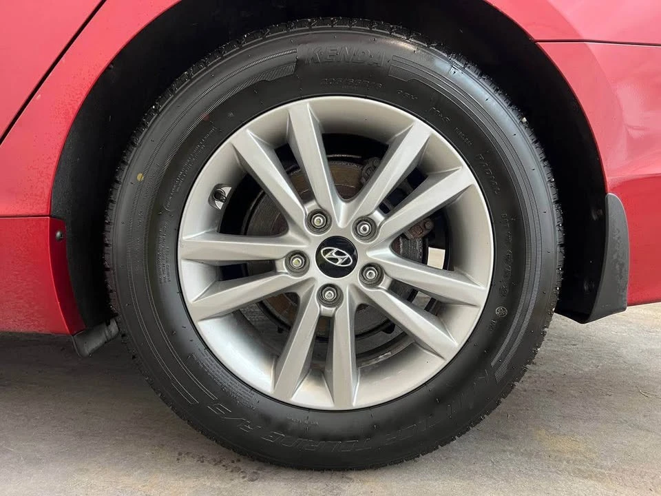 2015 Hyundai Sonata - Image 9 of 20