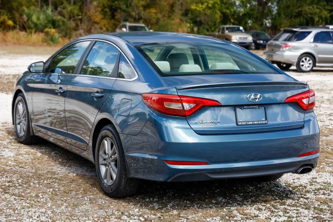 2015 Hyundai Sonata - Image 5 of 12