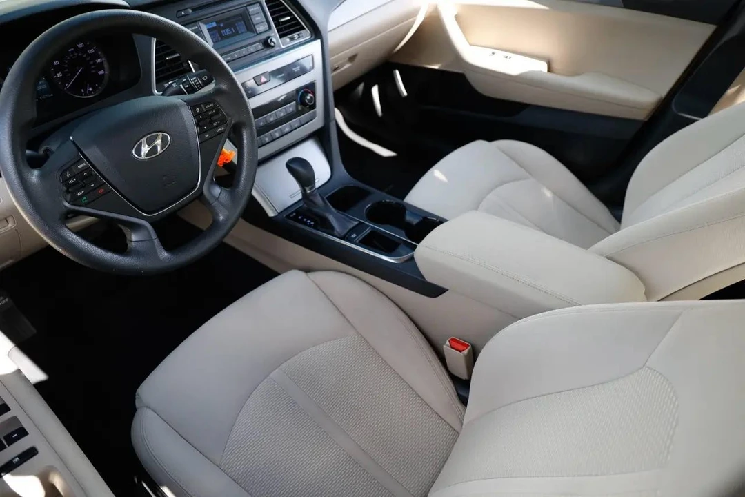 2015 Hyundai Sonata - Image 4 of 12