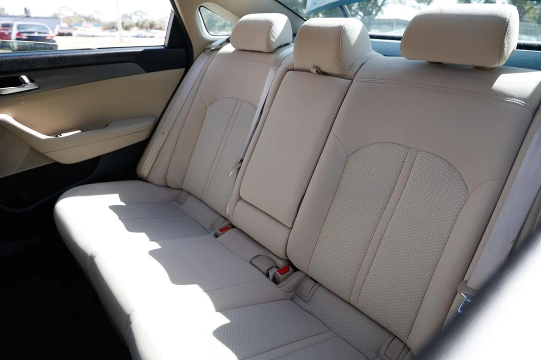 2015 Hyundai Sonata - Image 8 of 12