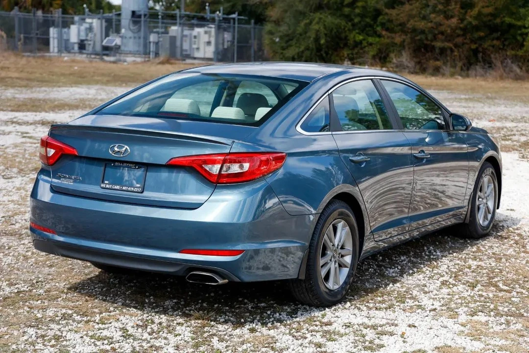 2015 Hyundai Sonata - Image 11 of 12