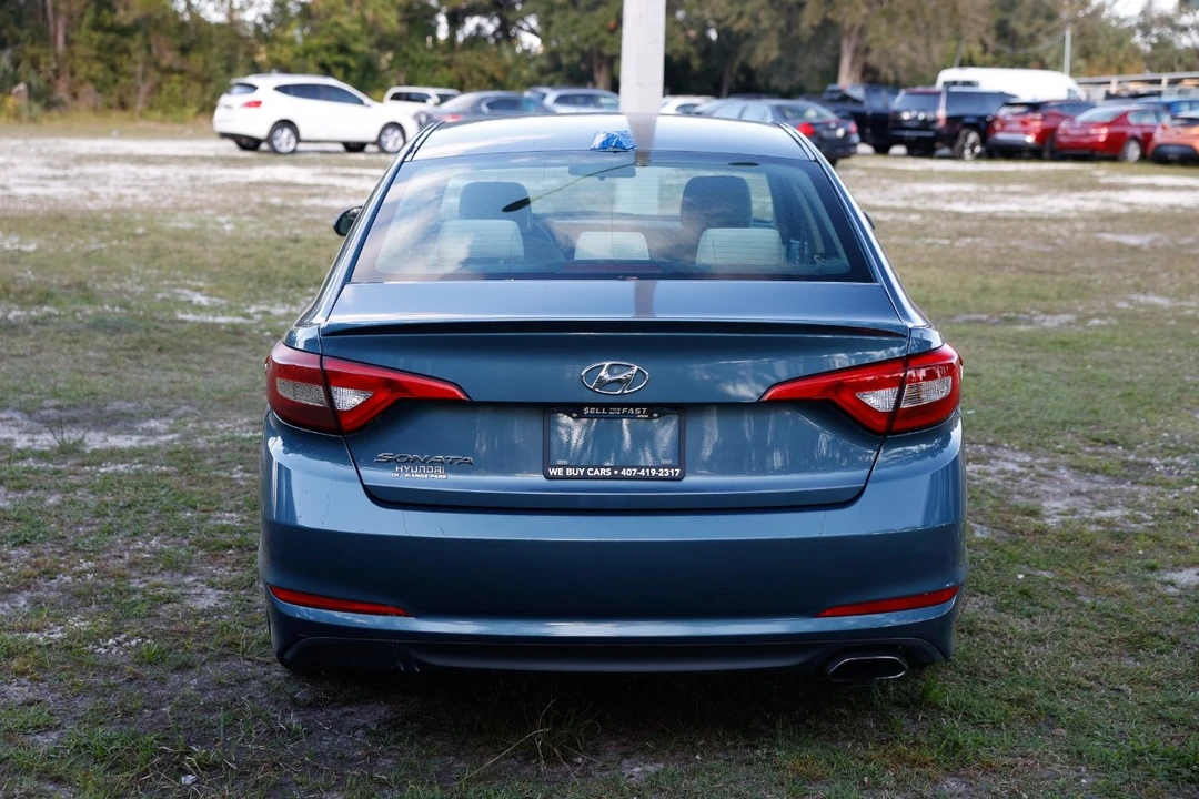 2015 Hyundai Sonata - Image 9 of 12