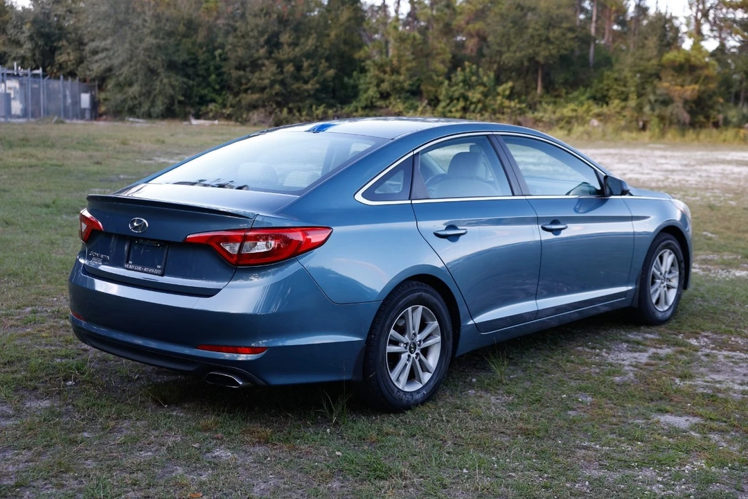 2015 Hyundai Sonata - Image 11 of 12