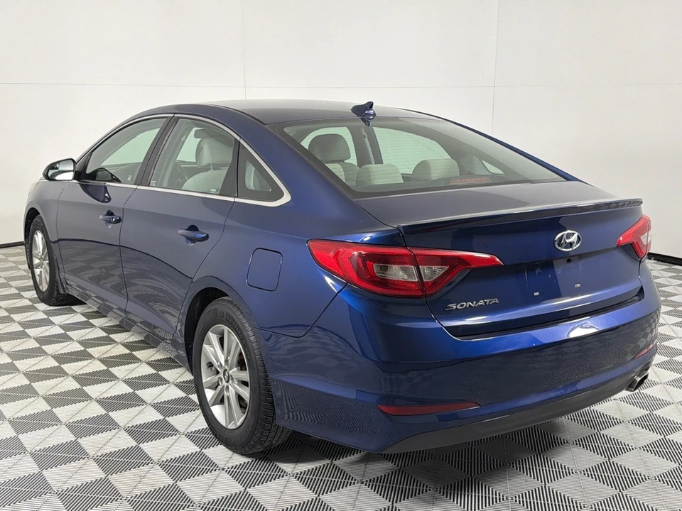 2015 Hyundai Sonata - Image 6 of 12