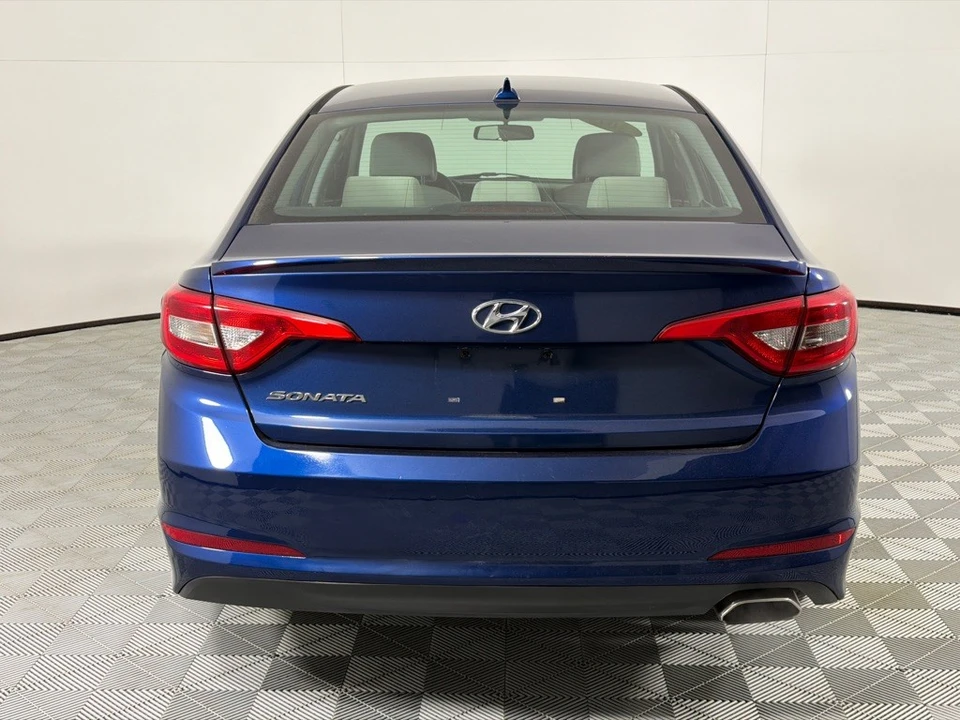 2015 Hyundai Sonata - Image 5 of 12
