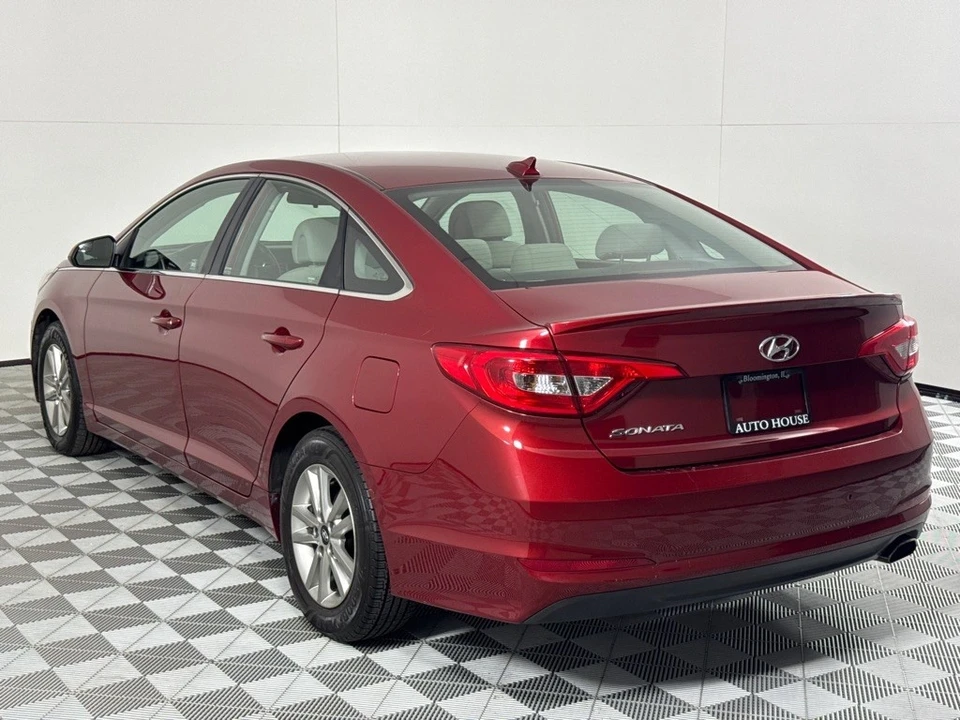 2015 Hyundai Sonata - Image 6 of 12