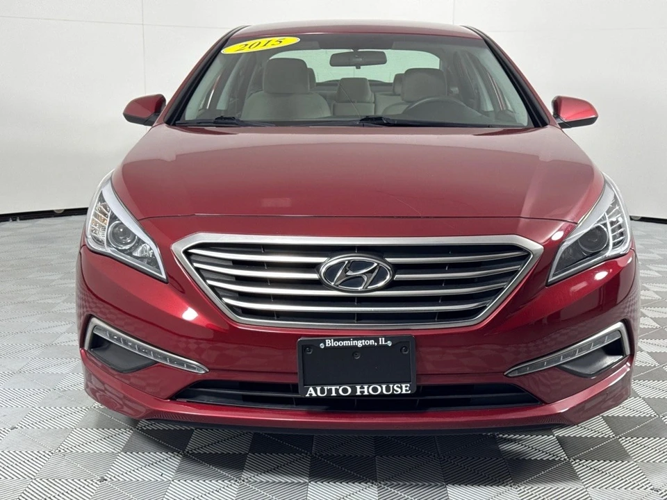 2015 Hyundai Sonata - Image 10 of 12