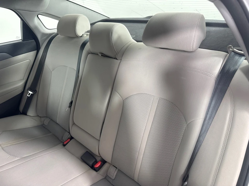 2015 Hyundai Sonata - Image 19 of 21