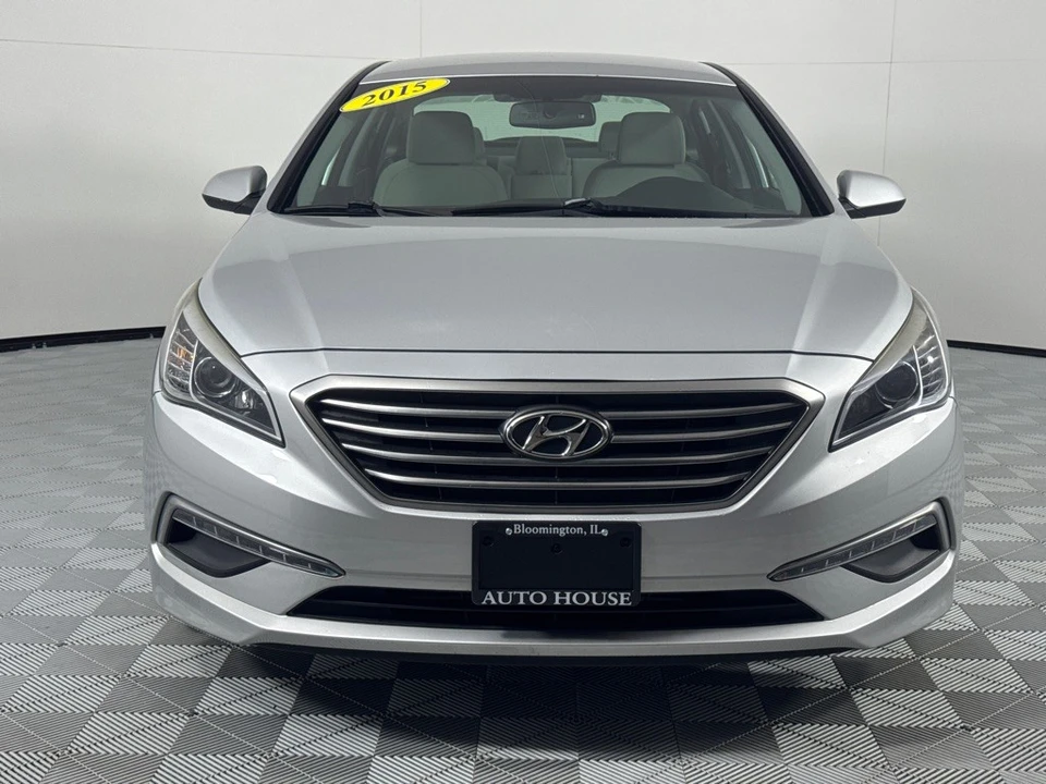 2015 Hyundai Sonata - Image 10 of 12