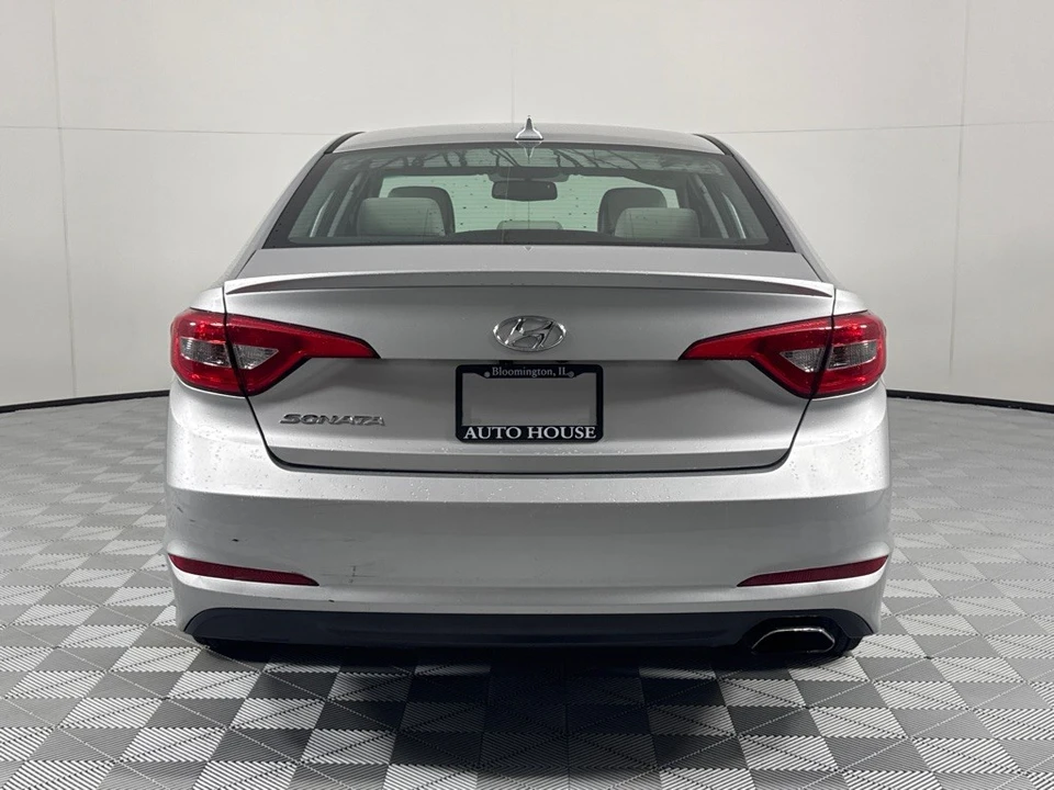 2015 Hyundai Sonata - Image 6 of 12