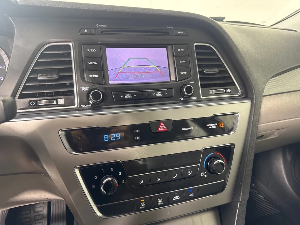 2015 Hyundai Sonata - Image 16 of 21