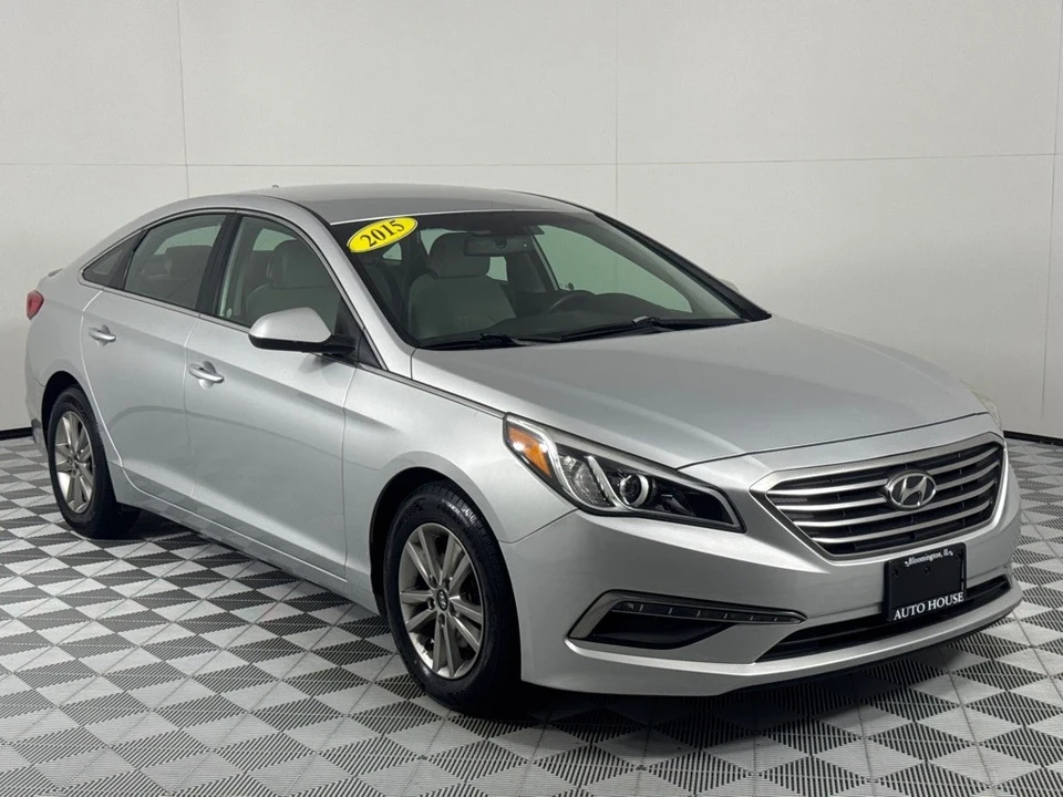 2015 Hyundai Sonata - Image 3 of 12