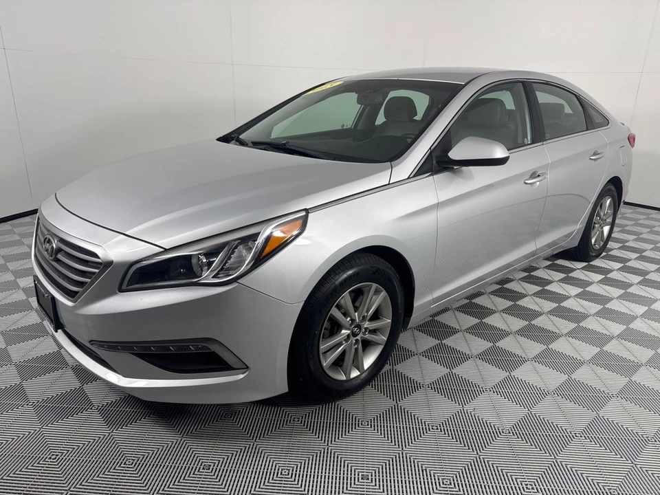 2015 Hyundai Sonata - Image 8 of 12