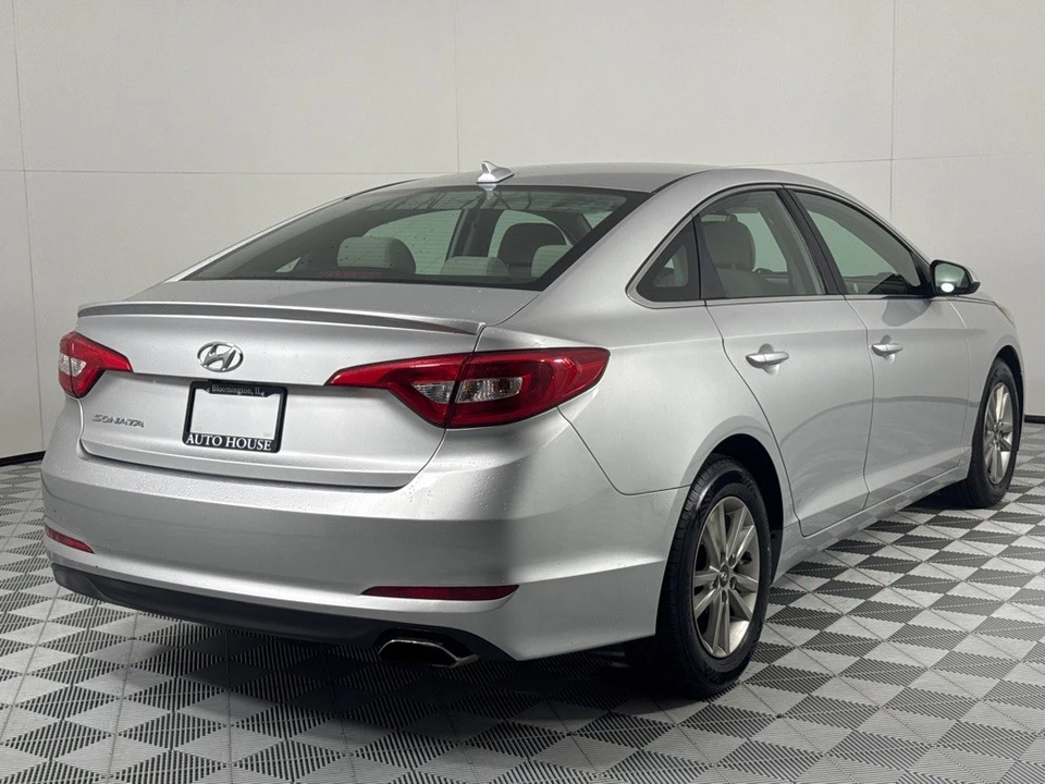 2015 Hyundai Sonata - Image 5 of 12