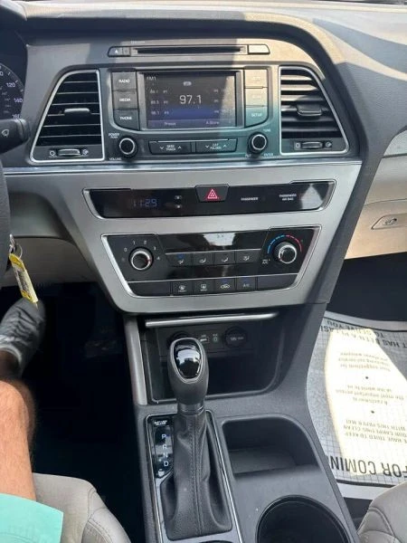 2015 Hyundai Sonata - Image 10 of 12