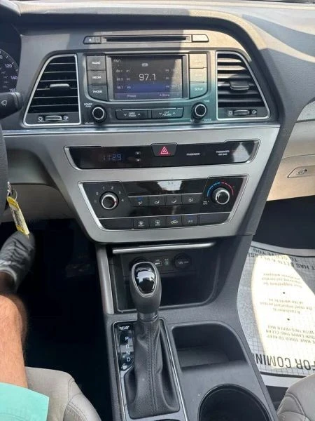 2015 Hyundai Sonata - Image 10 of 12