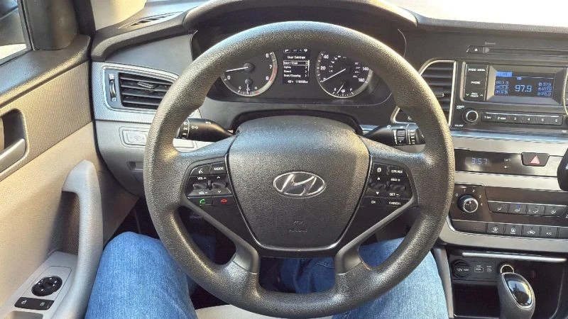 2015 Hyundai Sonata - Image 10 of 12