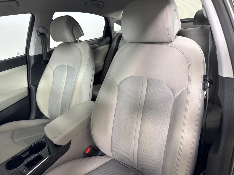 2015 Hyundai Sonata - Image 15 of 21